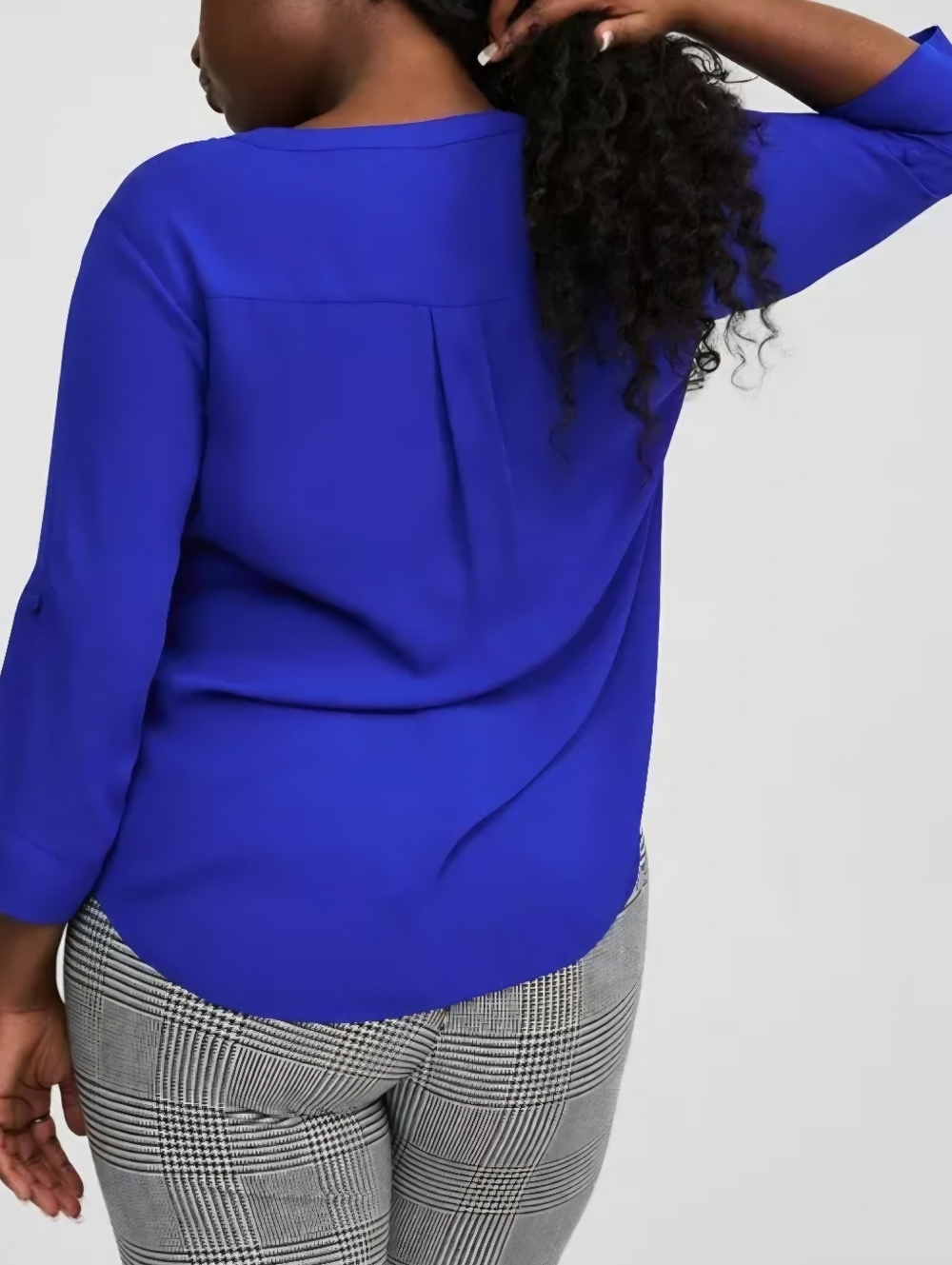 torrid Electric Blue V-Neck Roll Tab Sleeve Blouse - Picture 3 of 10